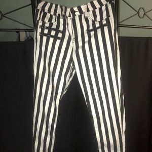 beetlejuice skinny jeans